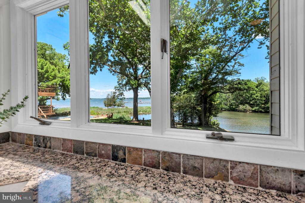 ULMSTEAD WATERFRONT | 893 MALLARD CIRCLE