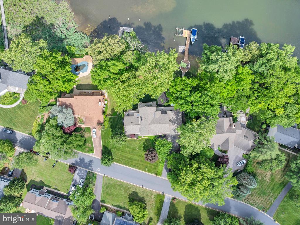 ULMSTEAD WATERFRONT | 893 MALLARD CIRCLE
