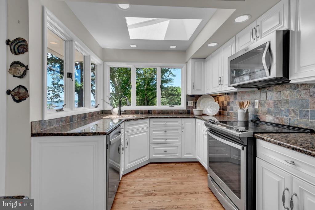 ULMSTEAD WATERFRONT | 893 MALLARD CIRCLE