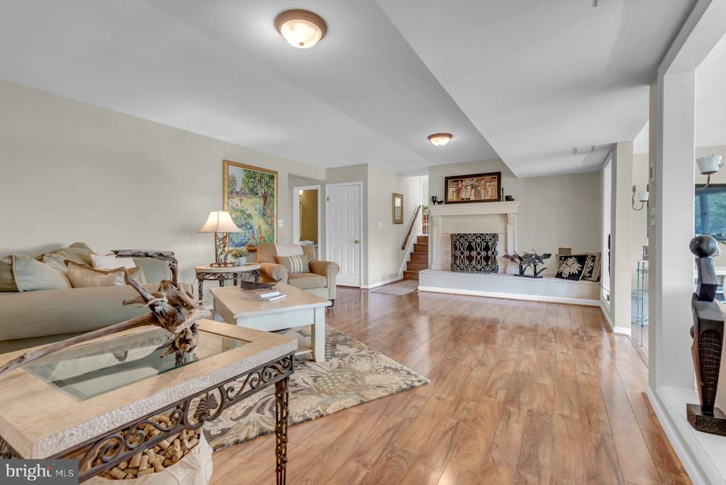 ULMSTEAD WATERFRONT | 893 MALLARD CIRCLE