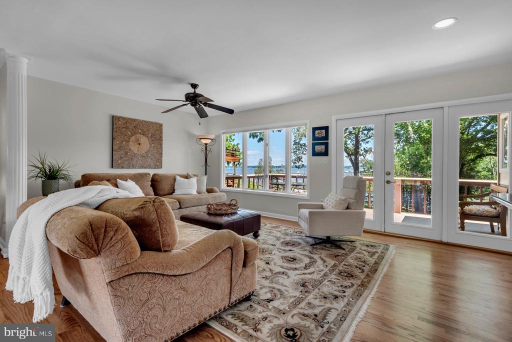 ULMSTEAD WATERFRONT | 893 MALLARD CIRCLE