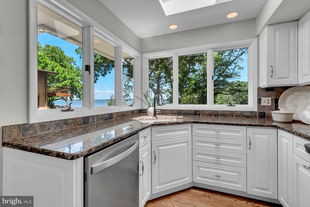 ULMSTEAD WATERFRONT | 893 MALLARD CIRCLE