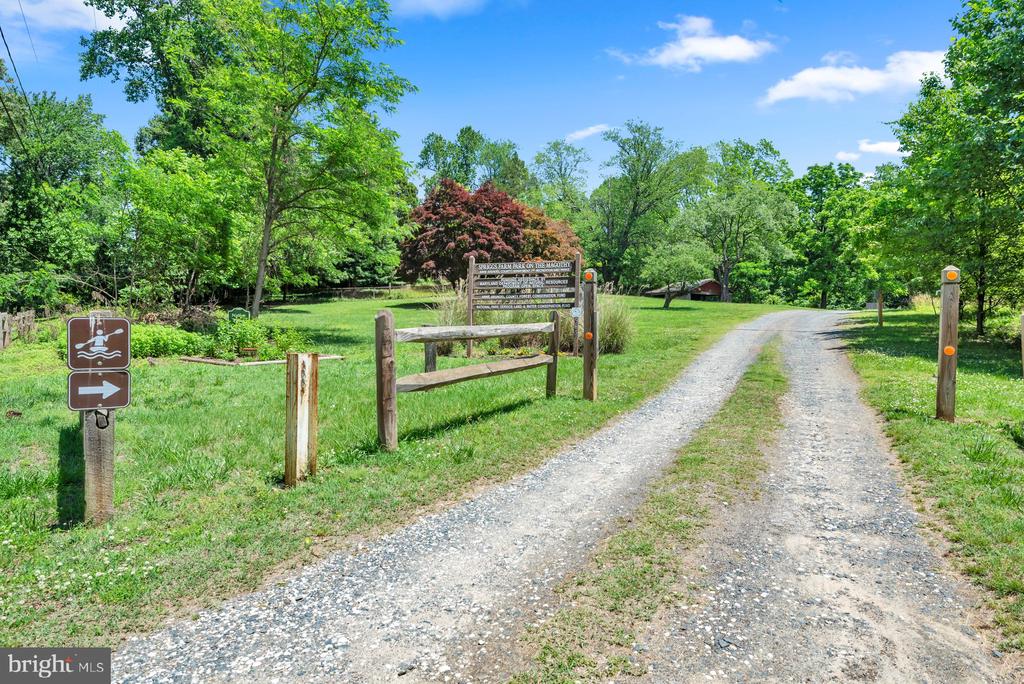 ULMSTEAD WATERFRONT | 893 MALLARD CIRCLE