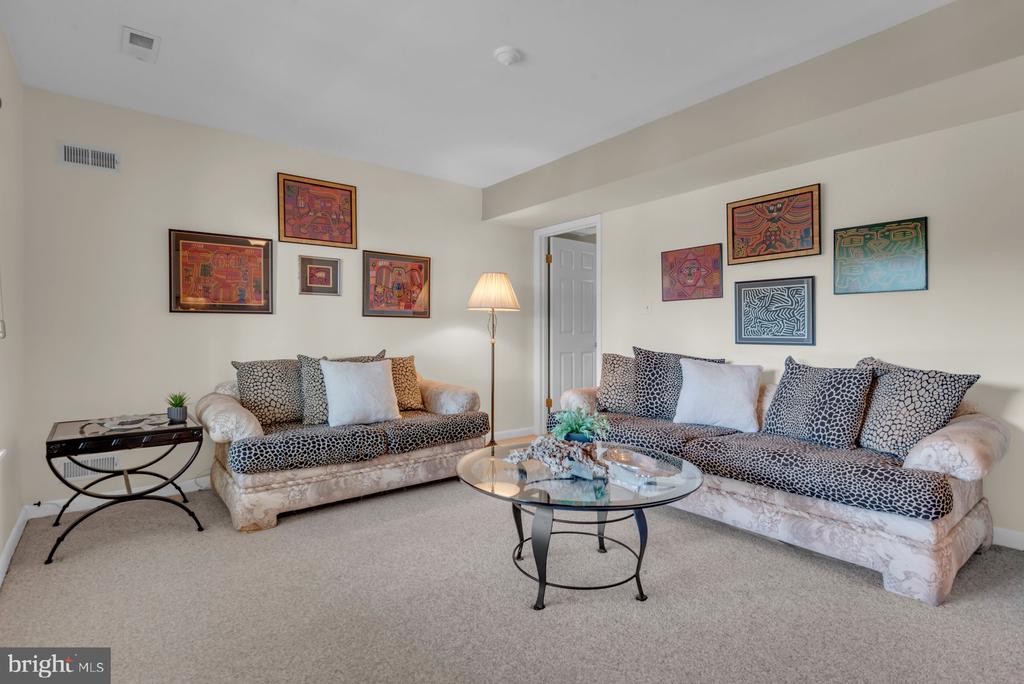 ULMSTEAD WATERFRONT | 893 MALLARD CIRCLE