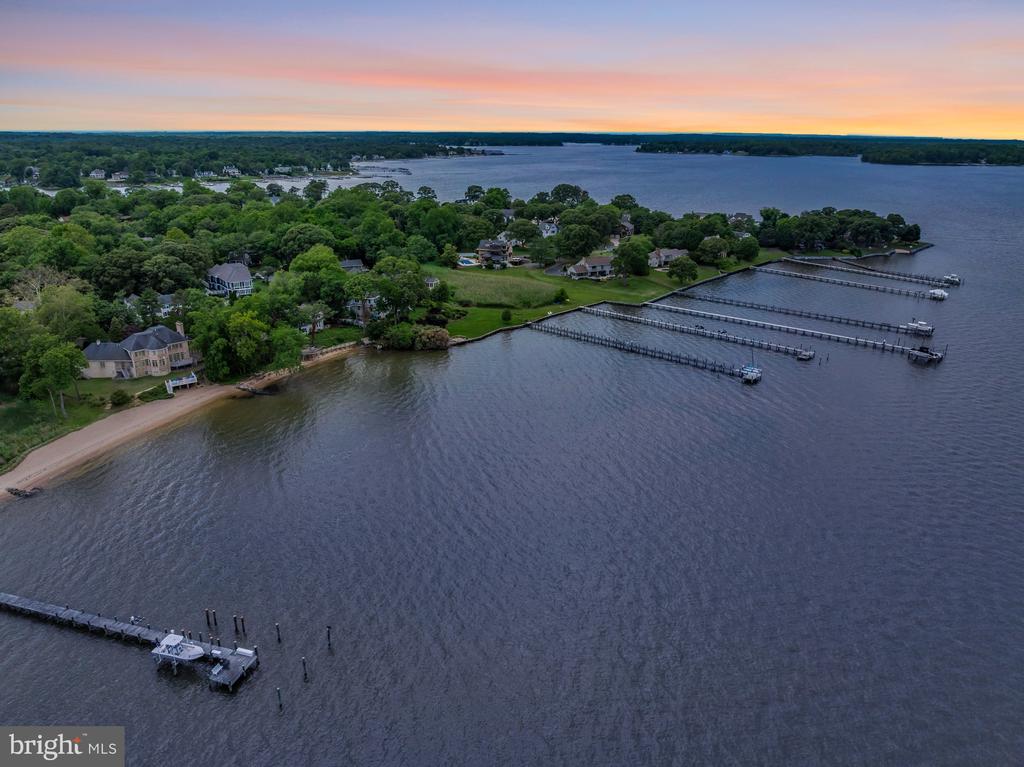 ULMSTEAD WATERFRONT | 893 MALLARD CIRCLE