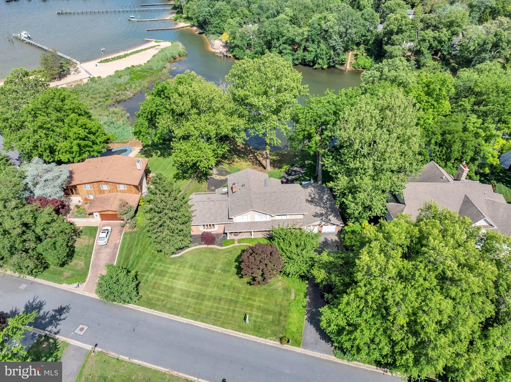 ULMSTEAD WATERFRONT | 893 MALLARD CIRCLE