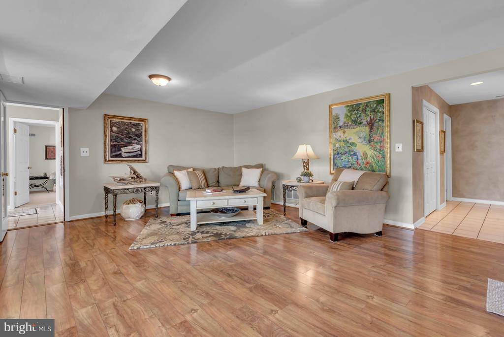 ULMSTEAD WATERFRONT | 893 MALLARD CIRCLE