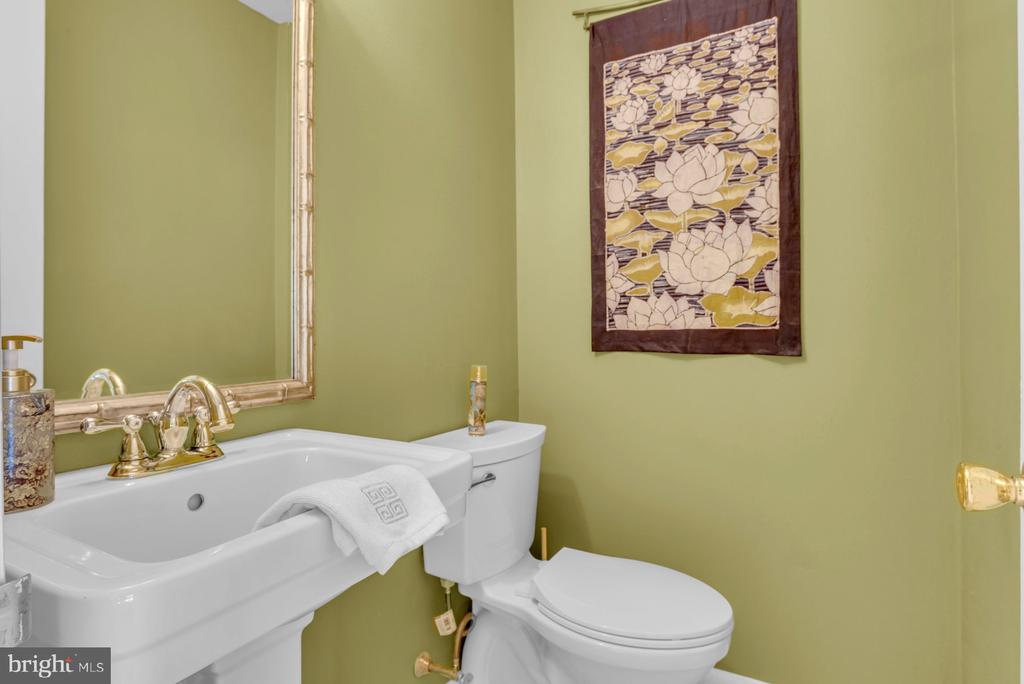 ULMSTEAD WATERFRONT | 893 MALLARD CIRCLE