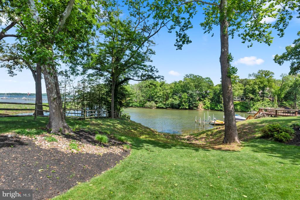ULMSTEAD WATERFRONT | 893 MALLARD CIRCLE