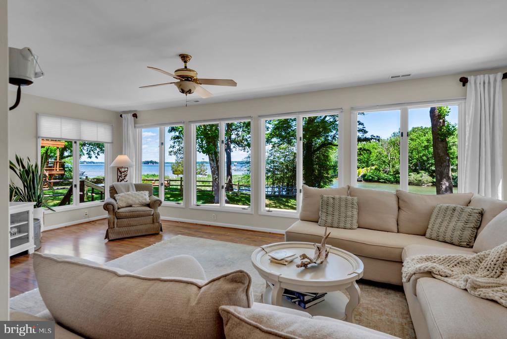ULMSTEAD WATERFRONT | 893 MALLARD CIRCLE