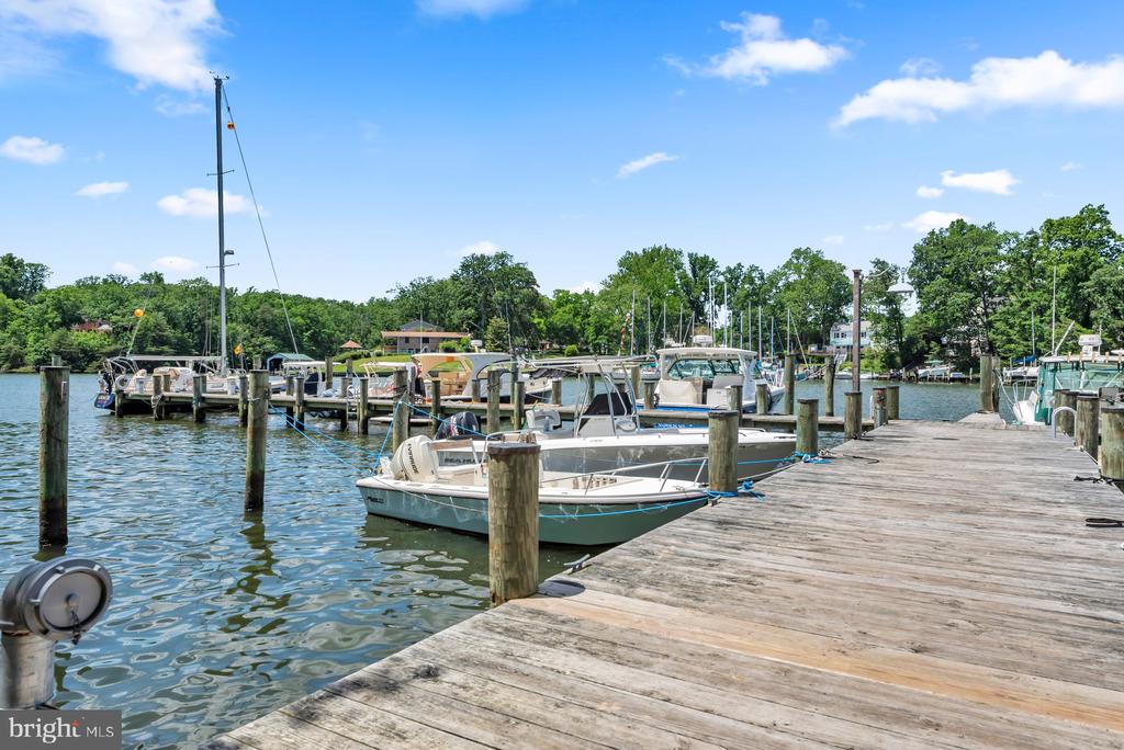 ULMSTEAD WATERFRONT | 893 MALLARD CIRCLE