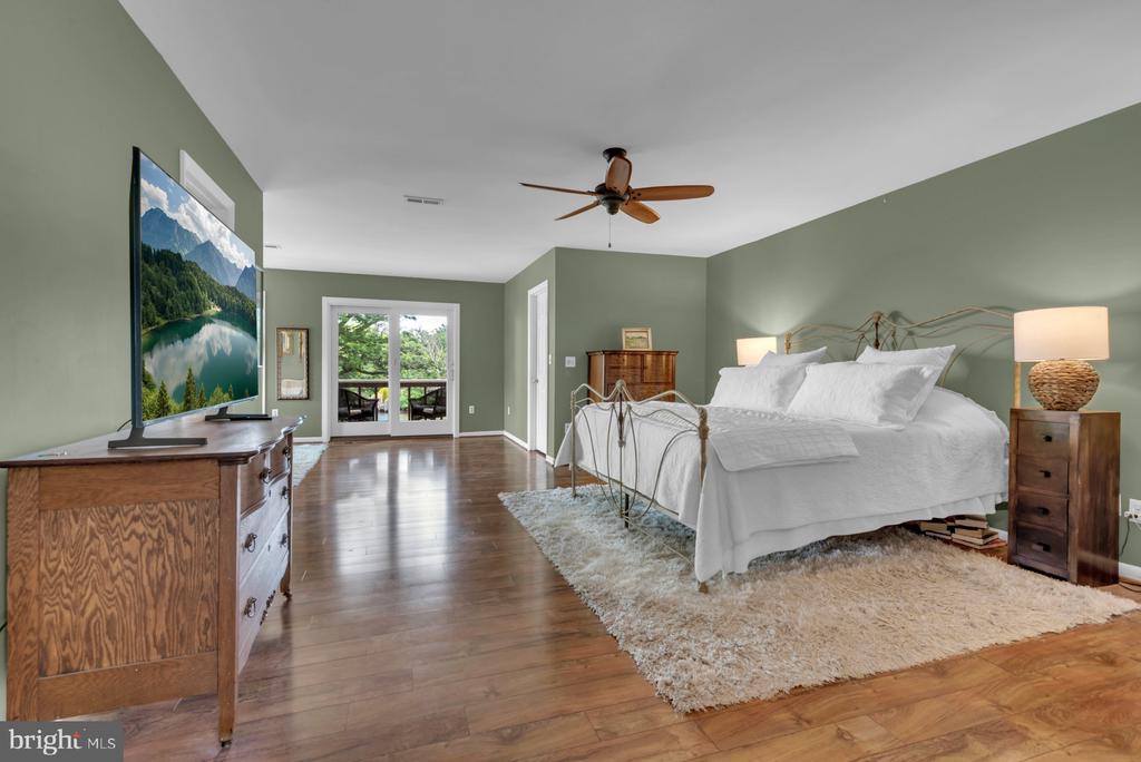 ULMSTEAD WATERFRONT | 893 MALLARD CIRCLE