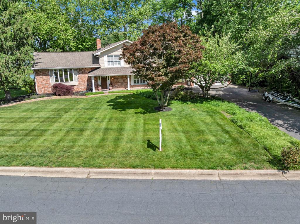 ULMSTEAD WATERFRONT | 893 MALLARD CIRCLE