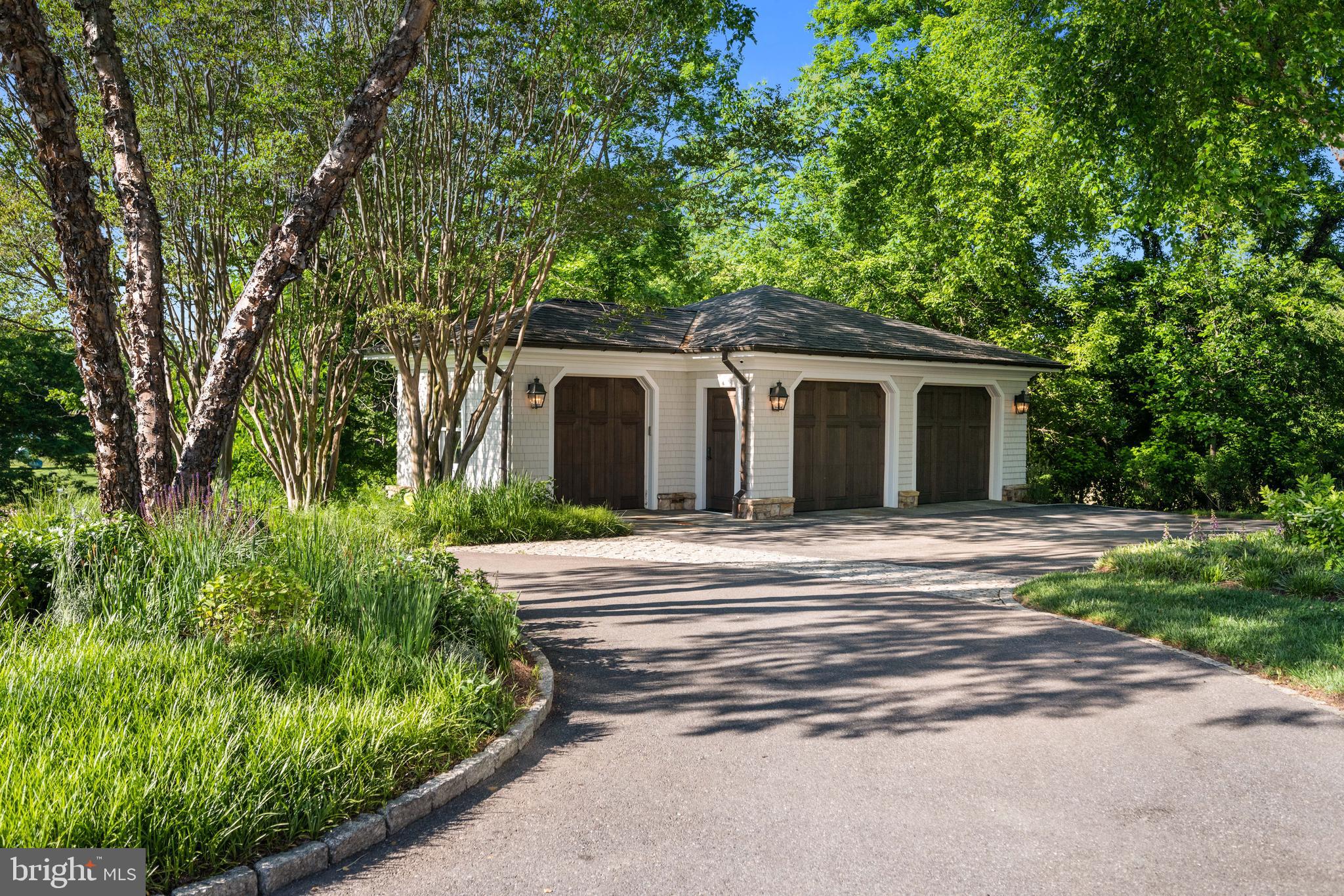 2045 MAIDSTONE FARM ROAD