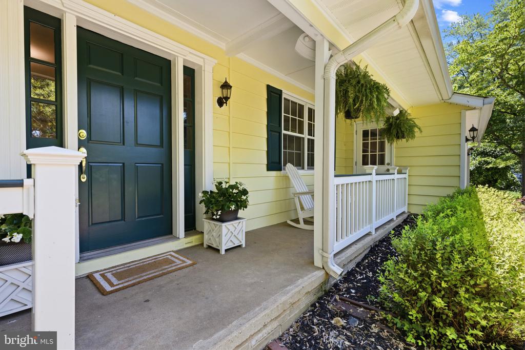 PENDENNIS MOUNT | 1915 DULANEY PLACE