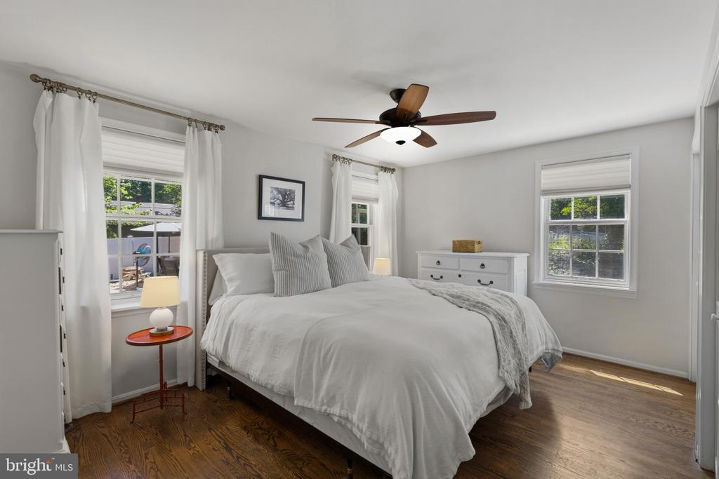 PENDENNIS MOUNT | 1915 DULANEY PLACE