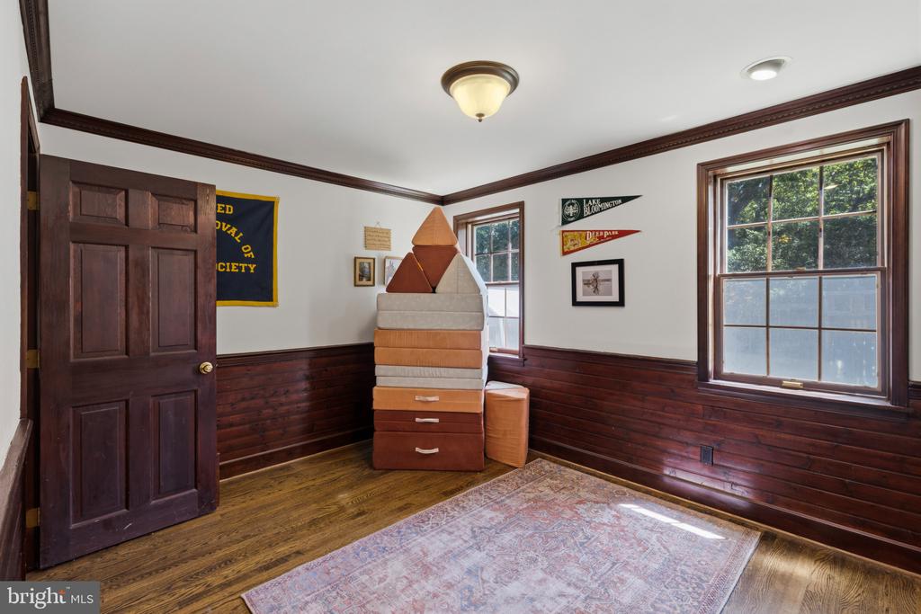 PENDENNIS MOUNT | 1915 DULANEY PLACE
