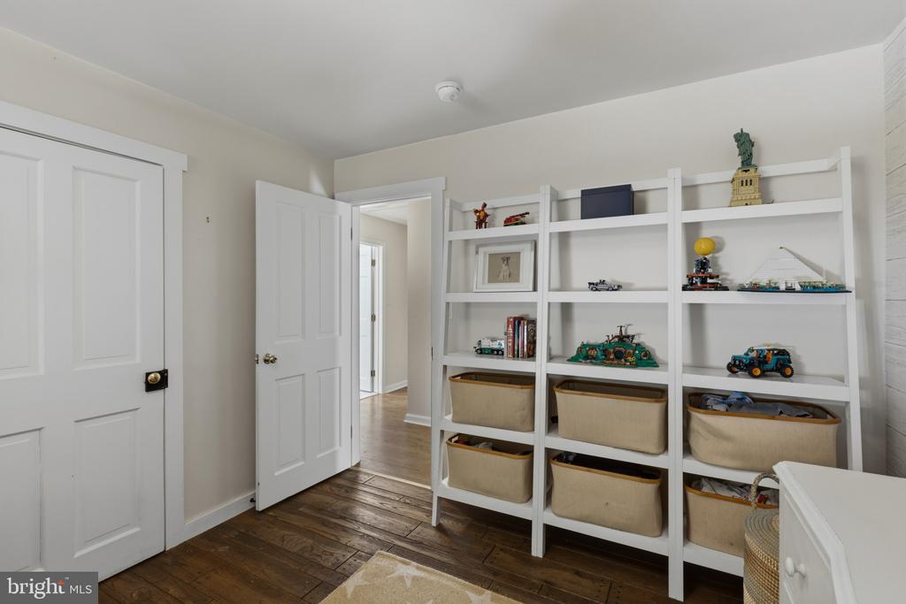 PENDENNIS MOUNT | 1915 DULANEY PLACE