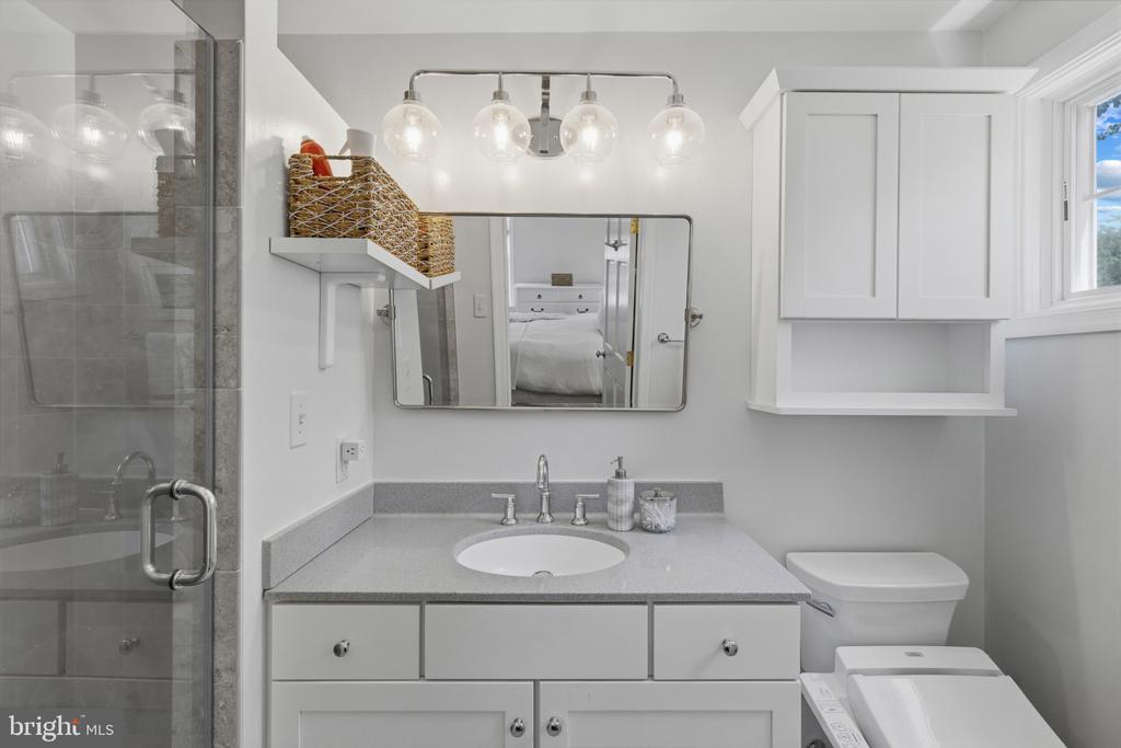 PENDENNIS MOUNT | 1915 DULANEY PLACE