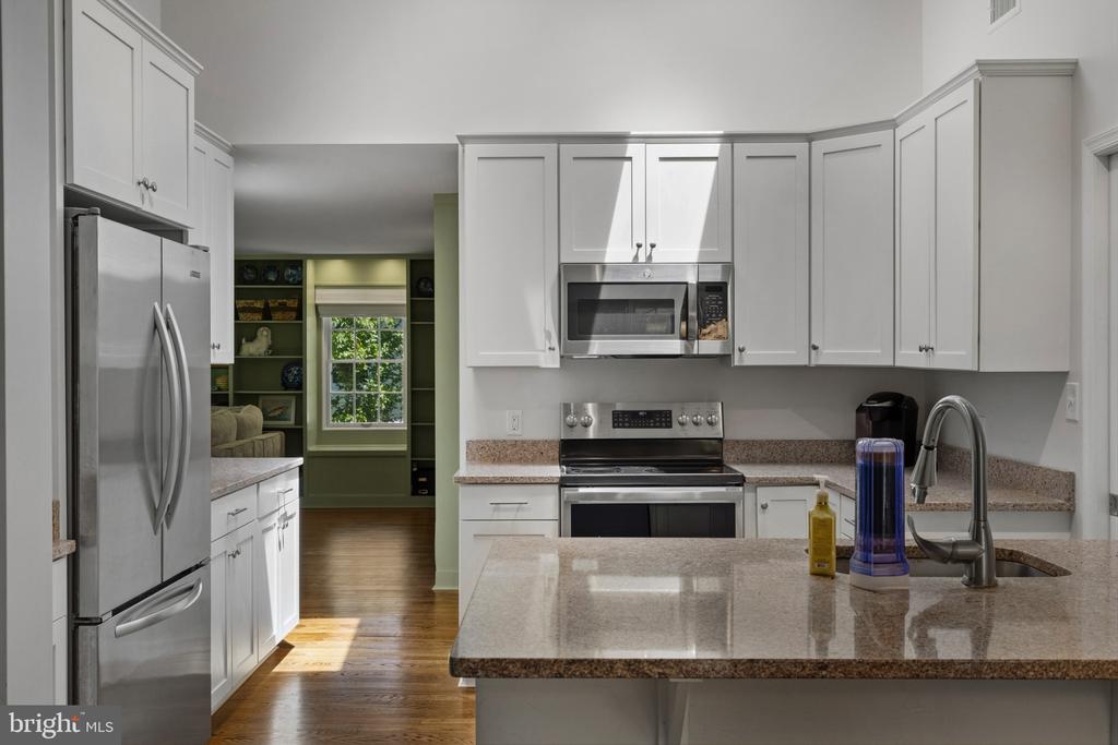 PENDENNIS MOUNT | 1915 DULANEY PLACE