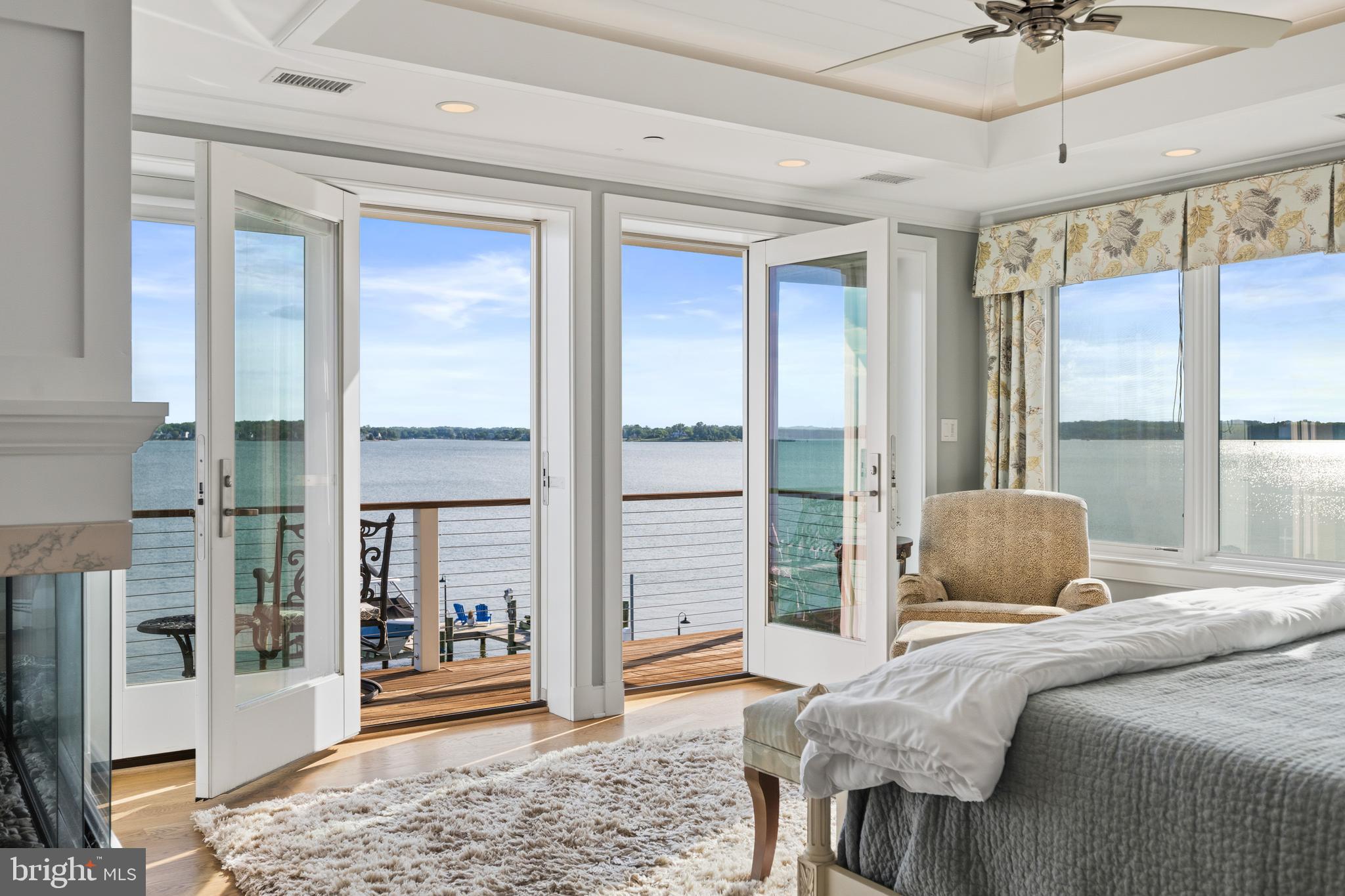 SOUTH RIVER WATERFRONT | 3728 RAMSGATE DRIVE