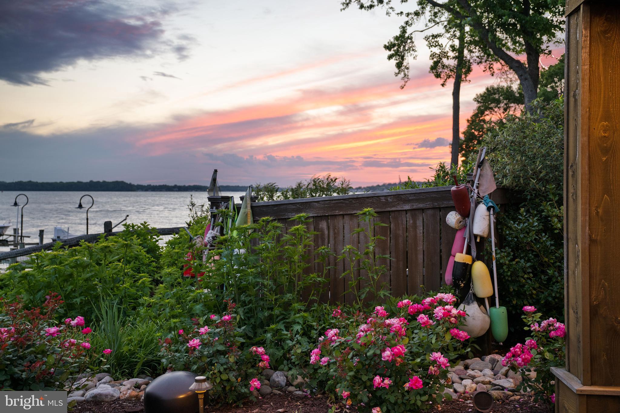 SOUTH RIVER WATERFRONT | 3728 RAMSGATE DRIVE