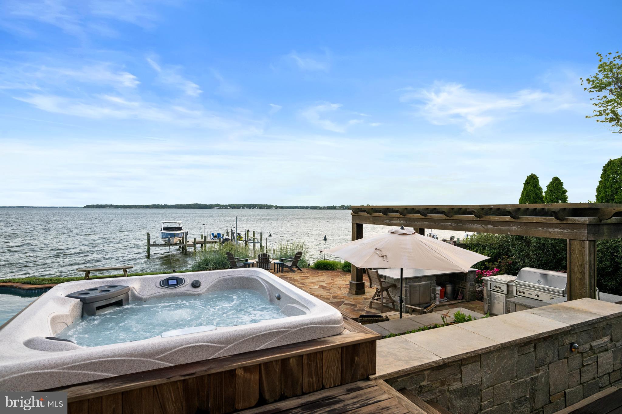 SOUTH RIVER WATERFRONT | 3728 RAMSGATE DRIVE