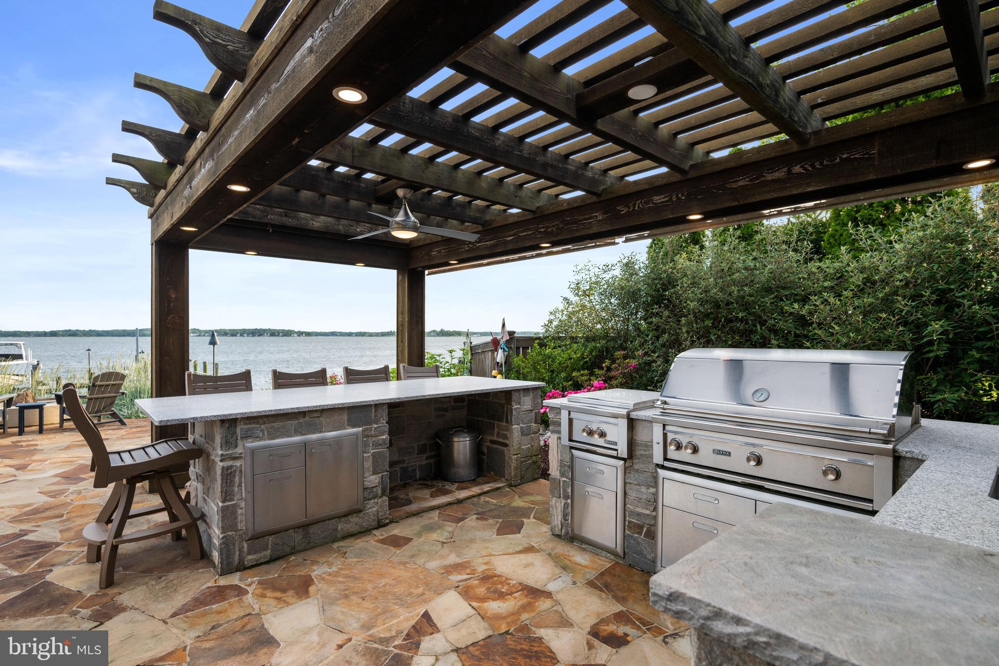 SOUTH RIVER WATERFRONT | 3728 RAMSGATE DRIVE