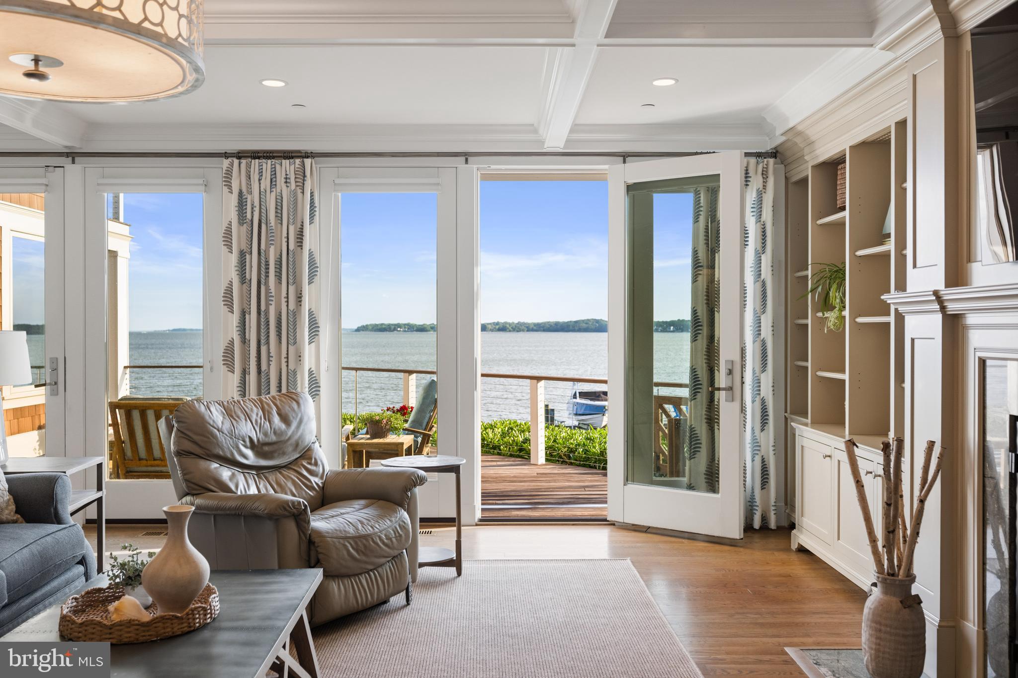 SOUTH RIVER WATERFRONT | 3728 RAMSGATE DRIVE