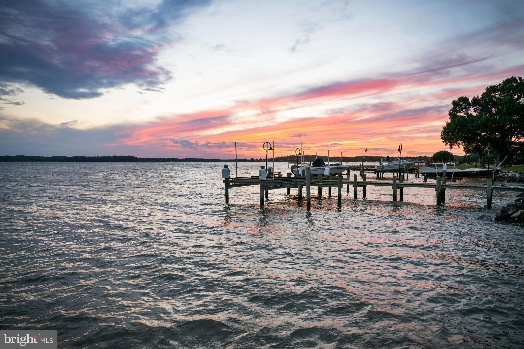 SOUTH RIVER WATERFRONT | 3728 RAMSGATE DRIVE