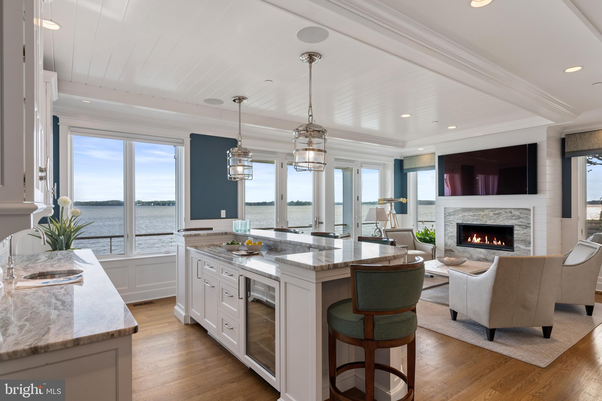SOUTH RIVER WATERFRONT | 3728 RAMSGATE DRIVE