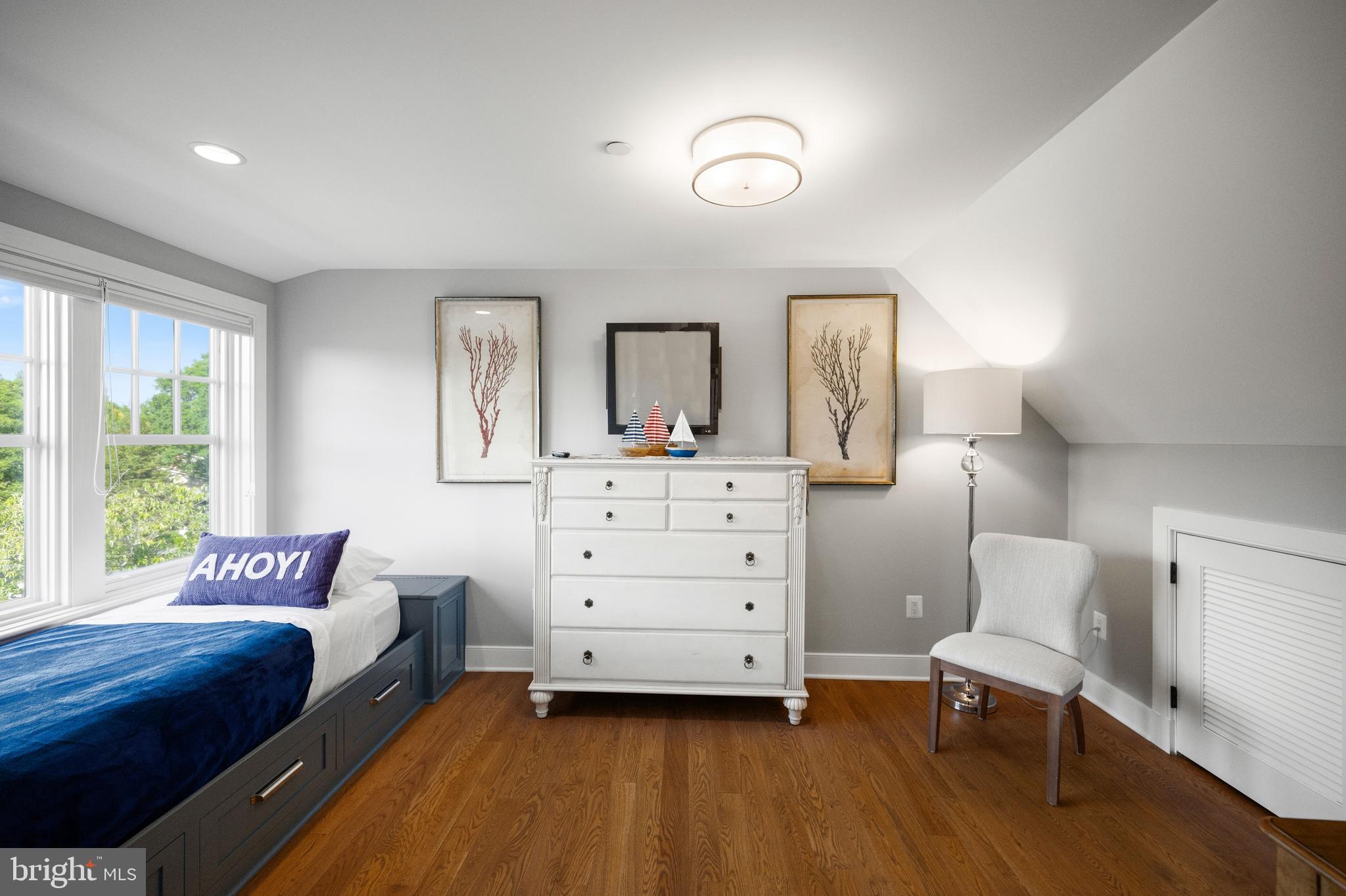 SOUTH RIVER WATERFRONT | 3728 RAMSGATE DRIVE