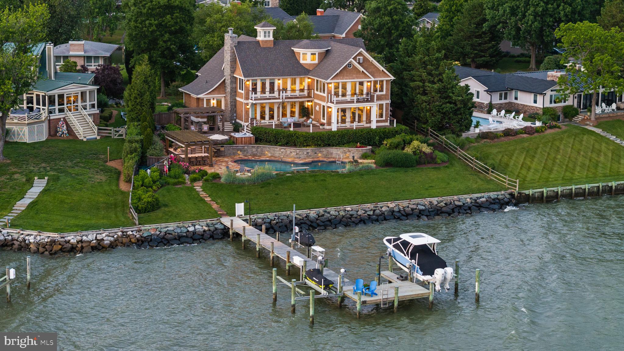 SOUTH RIVER WATERFRONT | 3728 RAMSGATE DRIVE