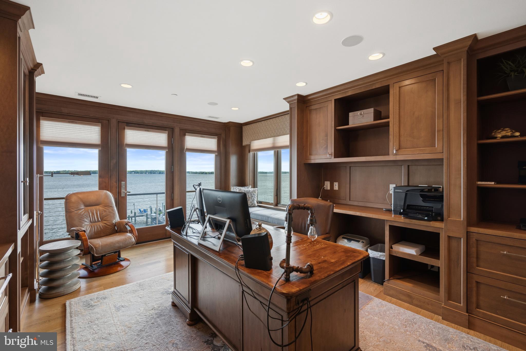 SOUTH RIVER WATERFRONT | 3728 RAMSGATE DRIVE