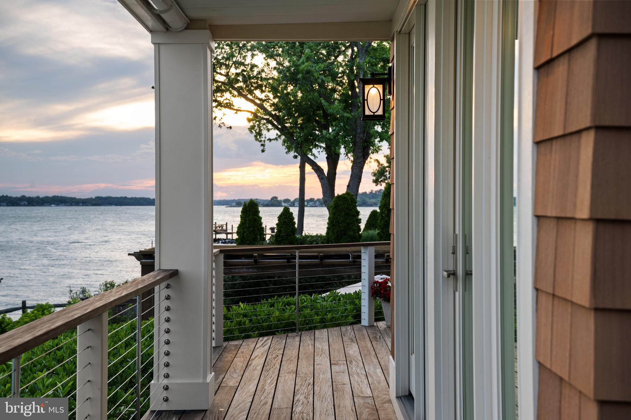 SOUTH RIVER WATERFRONT | 3728 RAMSGATE DRIVE
