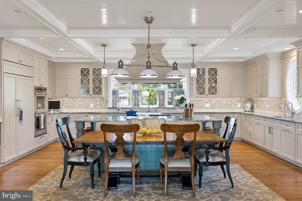 SOUTH RIVER WATERFRONT | 3728 RAMSGATE DRIVE