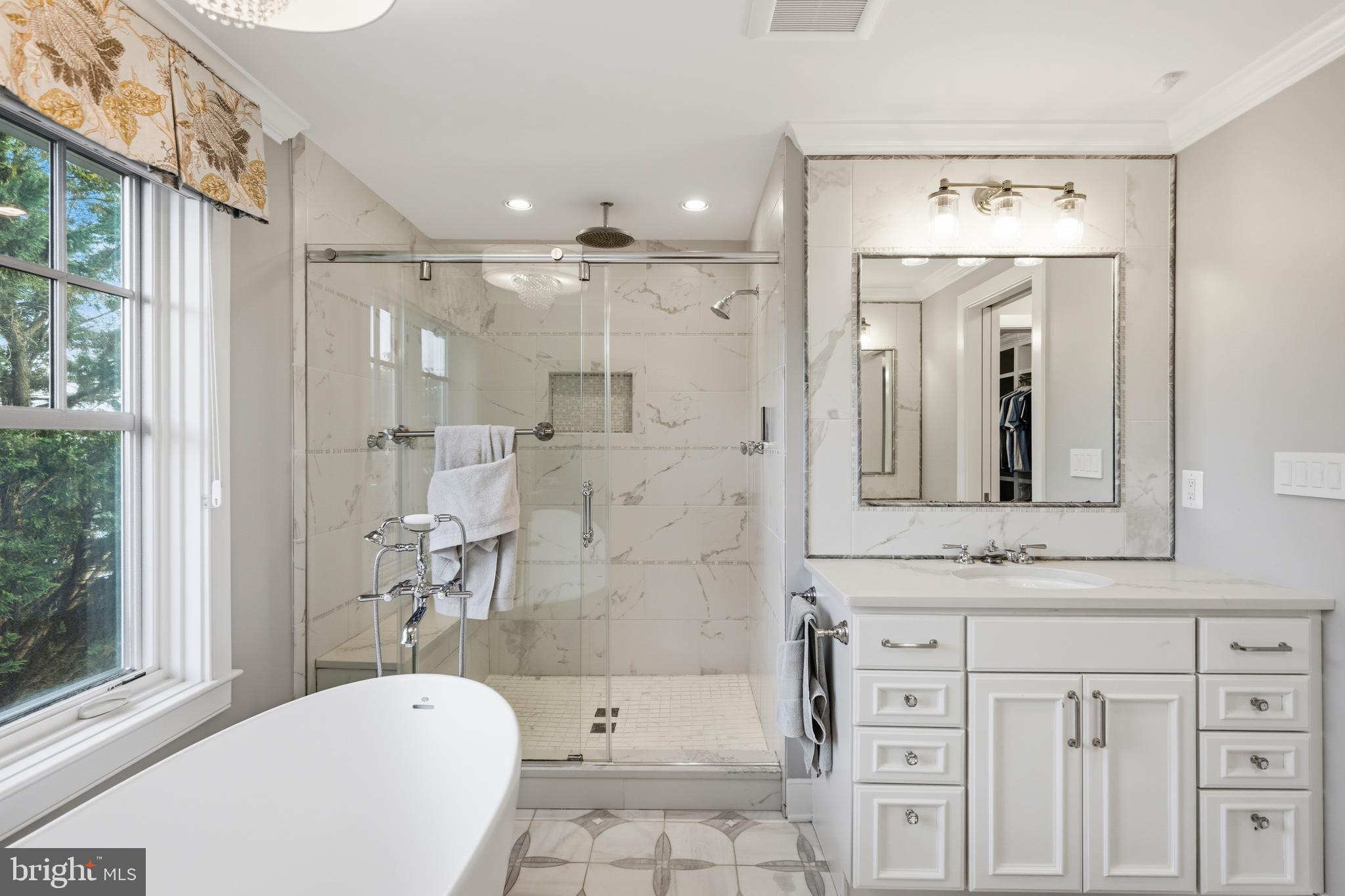 SOUTH RIVER WATERFRONT | 3728 RAMSGATE DRIVE