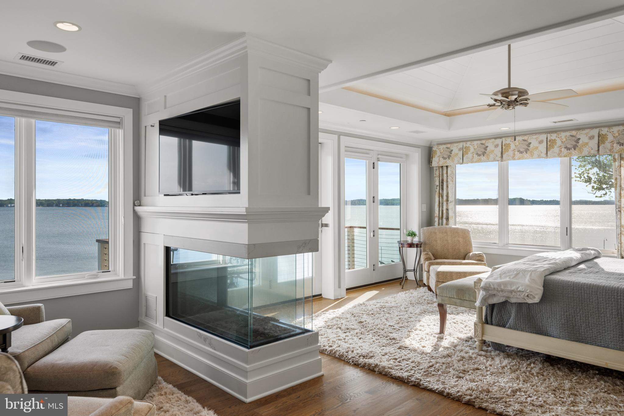 SOUTH RIVER WATERFRONT | 3728 RAMSGATE DRIVE