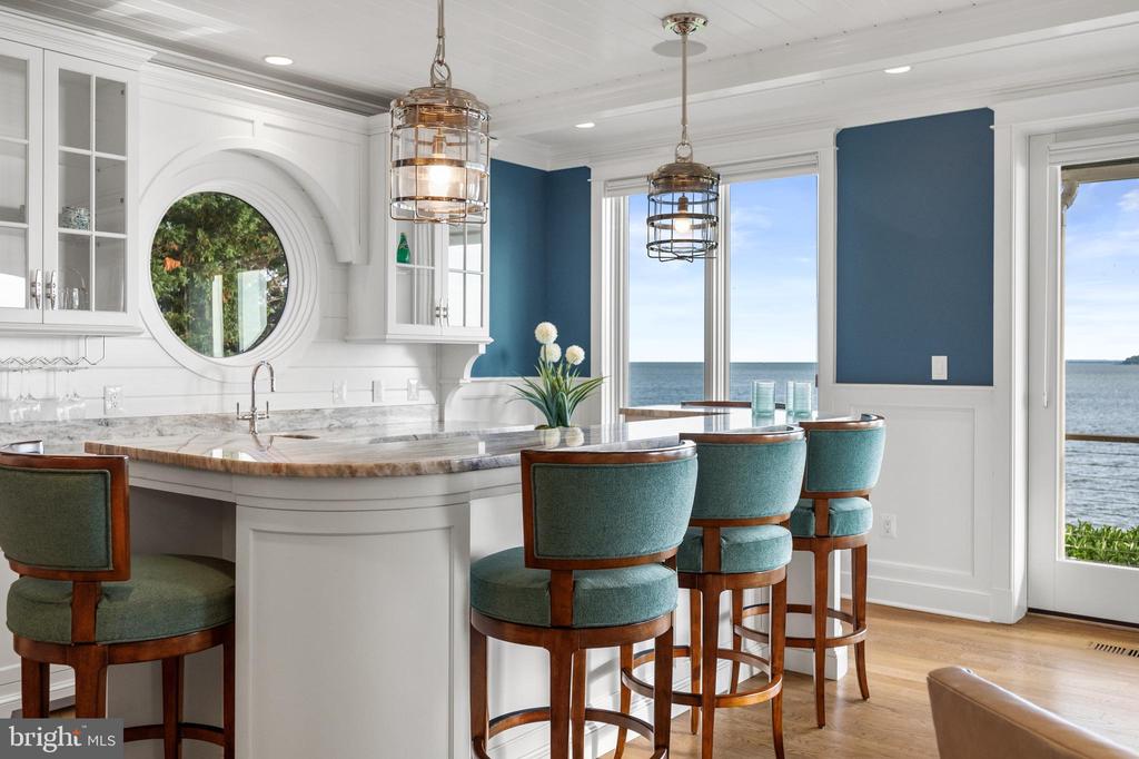 SOUTH RIVER WATERFRONT | 3728 RAMSGATE DRIVE