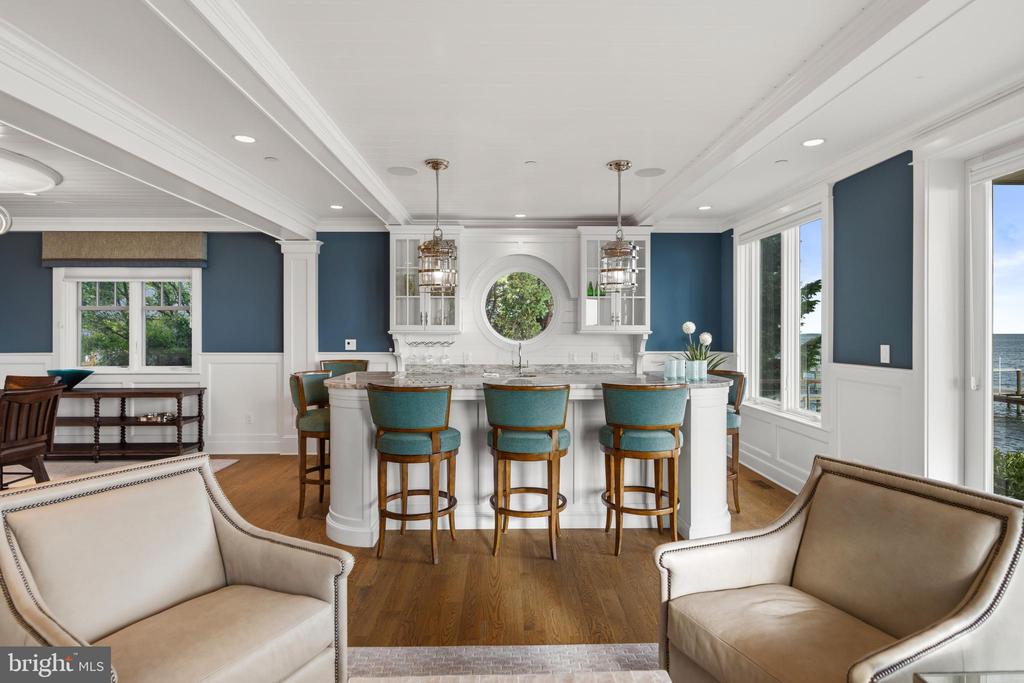 SOUTH RIVER WATERFRONT | 3728 RAMSGATE DRIVE