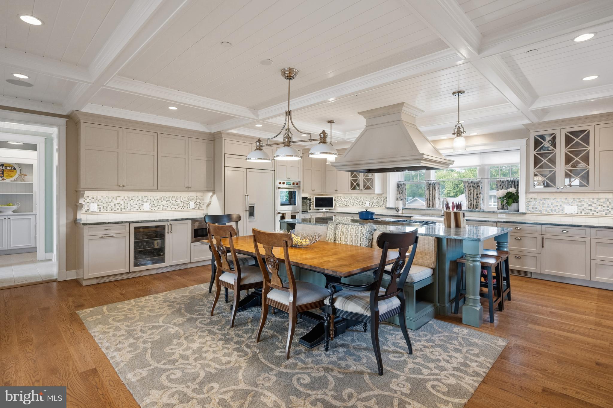 SOUTH RIVER WATERFRONT | 3728 RAMSGATE DRIVE