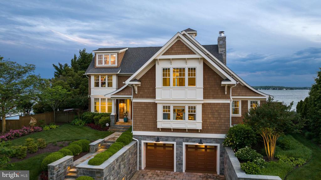SOUTH RIVER WATERFRONT | 3728 RAMSGATE DRIVE