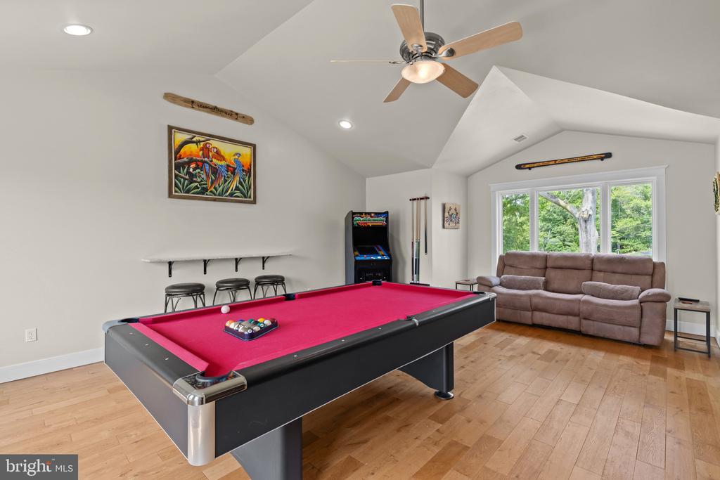 FISHING CREEK WATERFRONT | 3733 THOMAS POINT ROAD