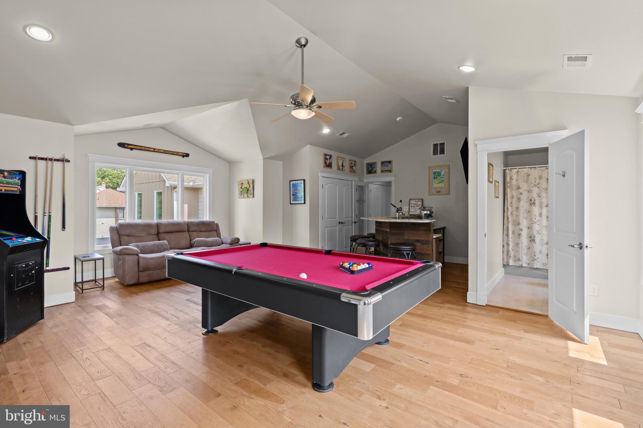 3733 THOMAS POINT ROAD