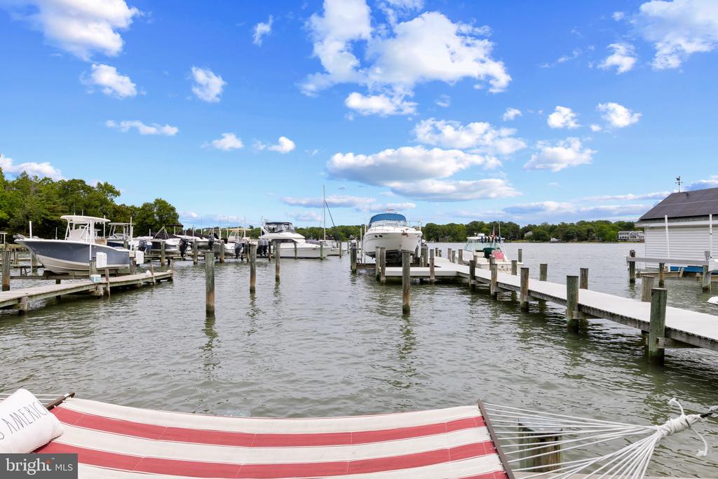 FISHING CREEK WATERFRONT | 3733 THOMAS POINT ROAD