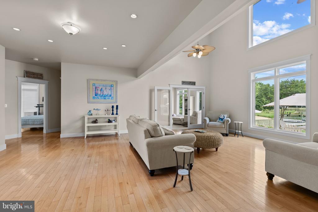 FISHING CREEK WATERFRONT | 3733 THOMAS POINT ROAD