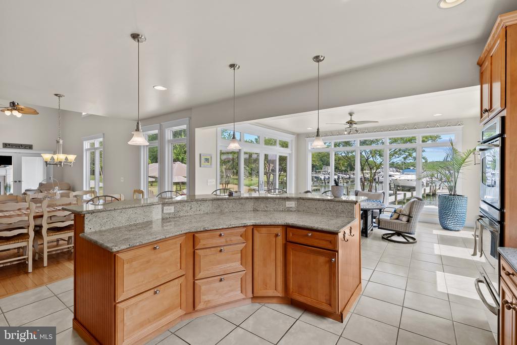 FISHING CREEK WATERFRONT | 3733 THOMAS POINT ROAD