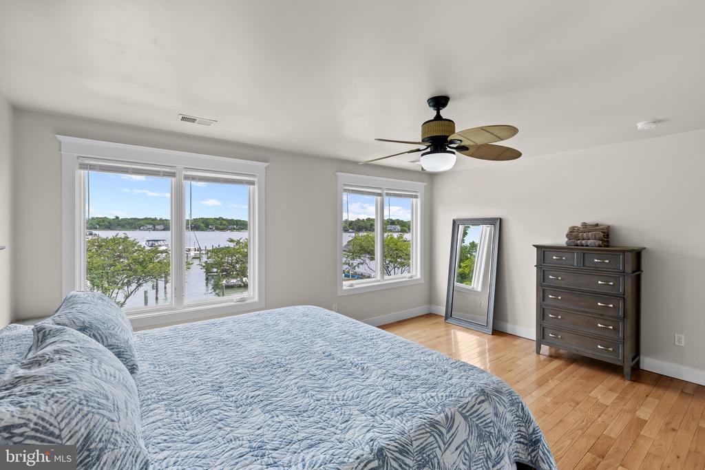 FISHING CREEK WATERFRONT | 3733 THOMAS POINT ROAD