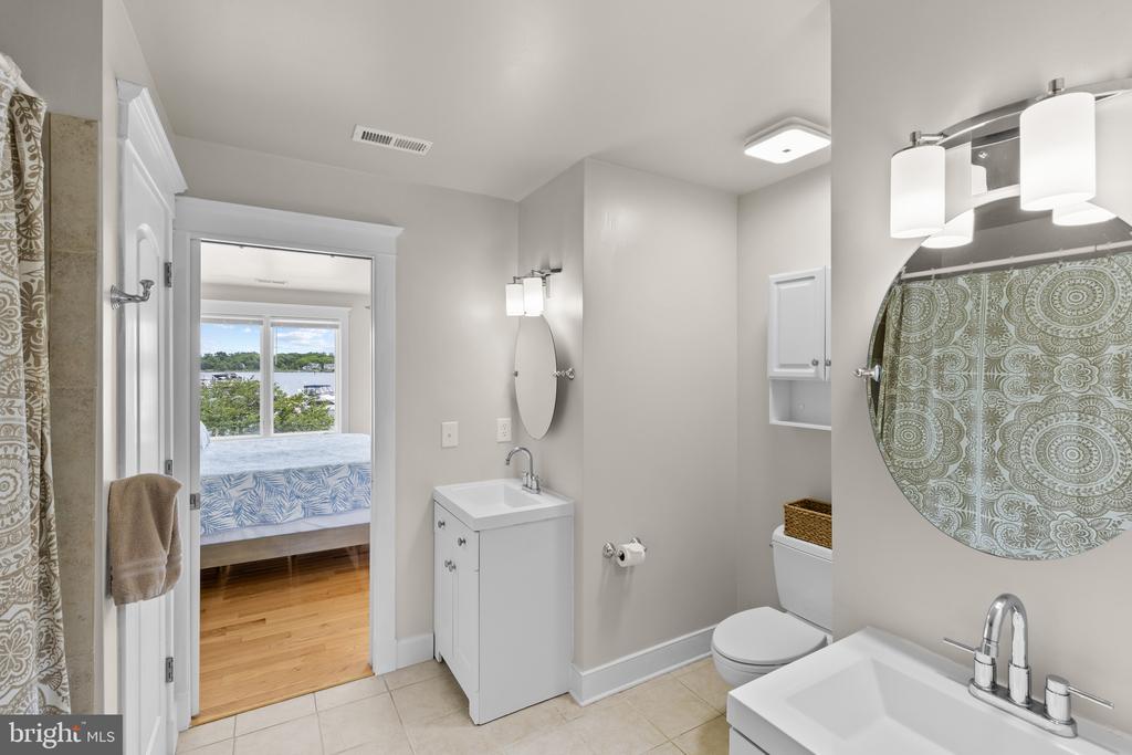 FISHING CREEK WATERFRONT | 3733 THOMAS POINT ROAD