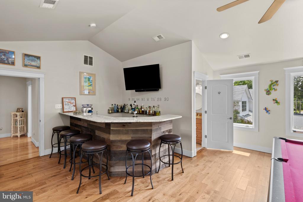 FISHING CREEK WATERFRONT | 3733 THOMAS POINT ROAD